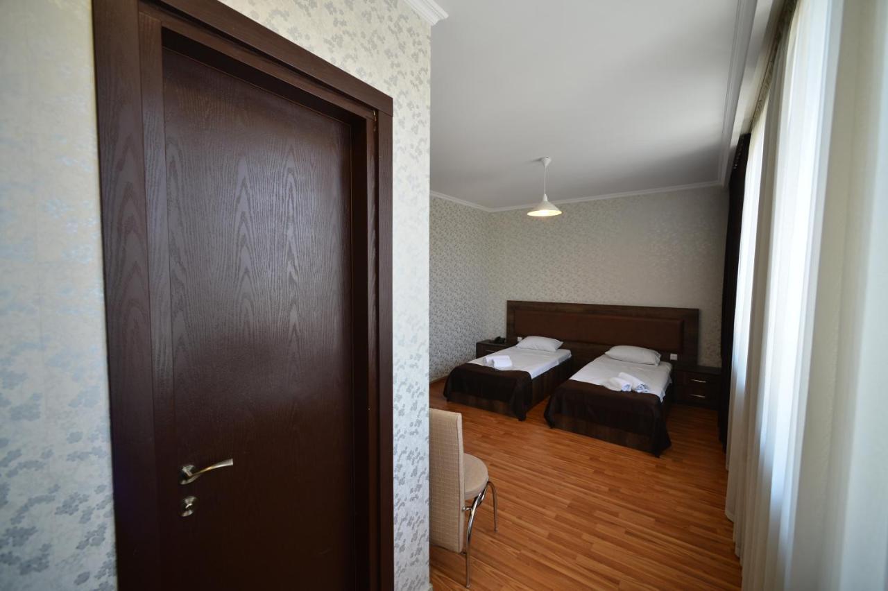 Green Hotel Batumi Eksteriør billede