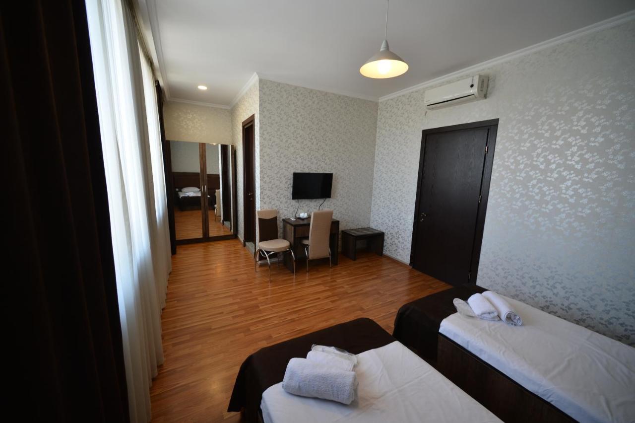 Green Hotel Batumi Eksteriør billede