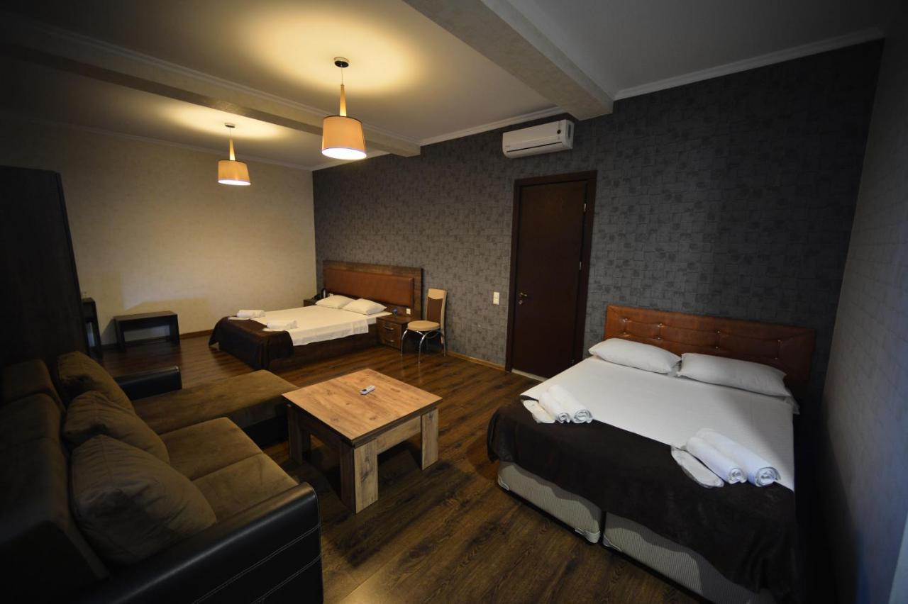 Green Hotel Batumi Eksteriør billede