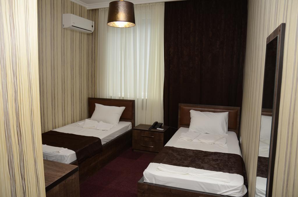 Green Hotel Batumi Eksteriør billede