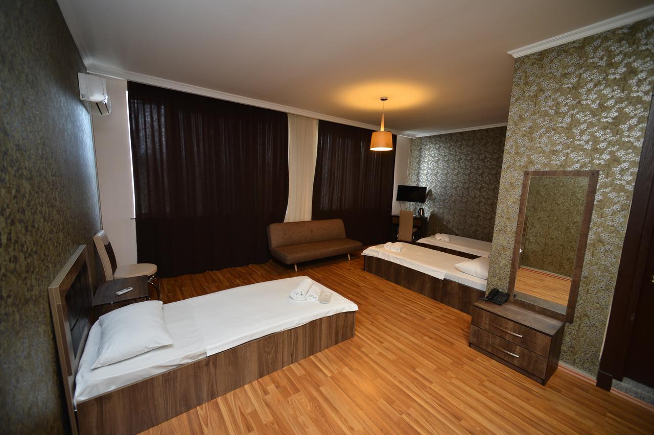 Green Hotel Batumi Eksteriør billede