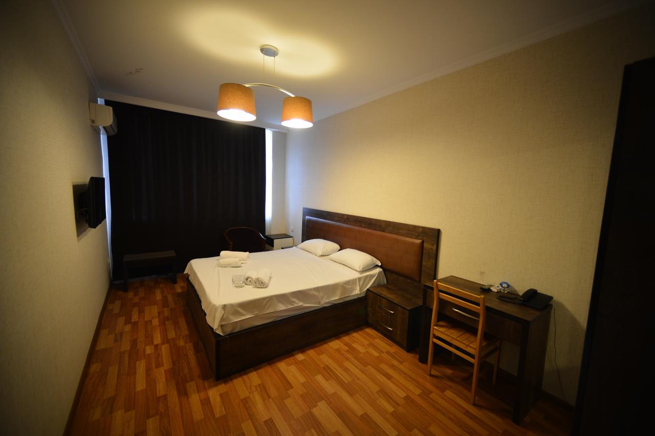 Green Hotel Batumi Eksteriør billede