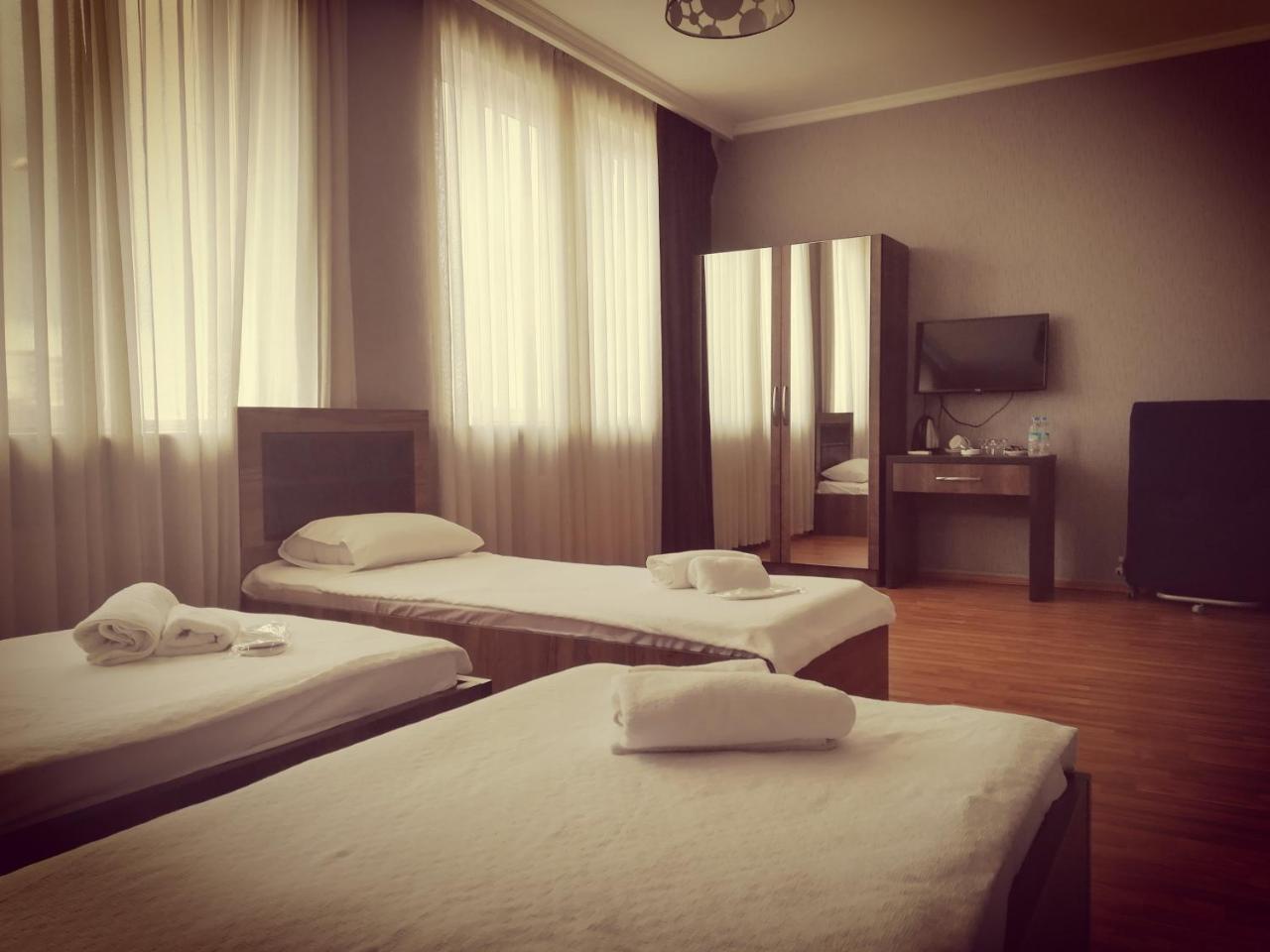 Green Hotel Batumi Eksteriør billede