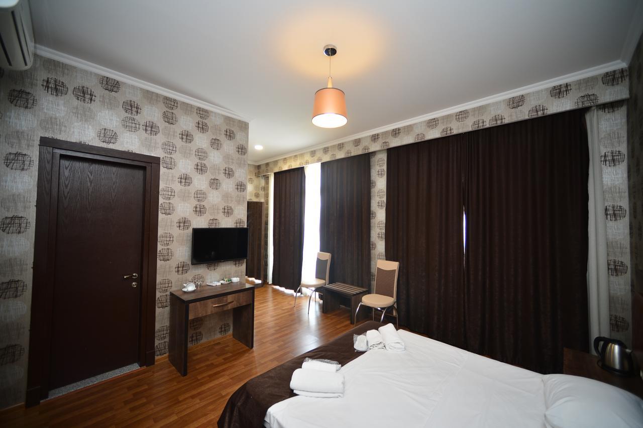 Green Hotel Batumi Eksteriør billede
