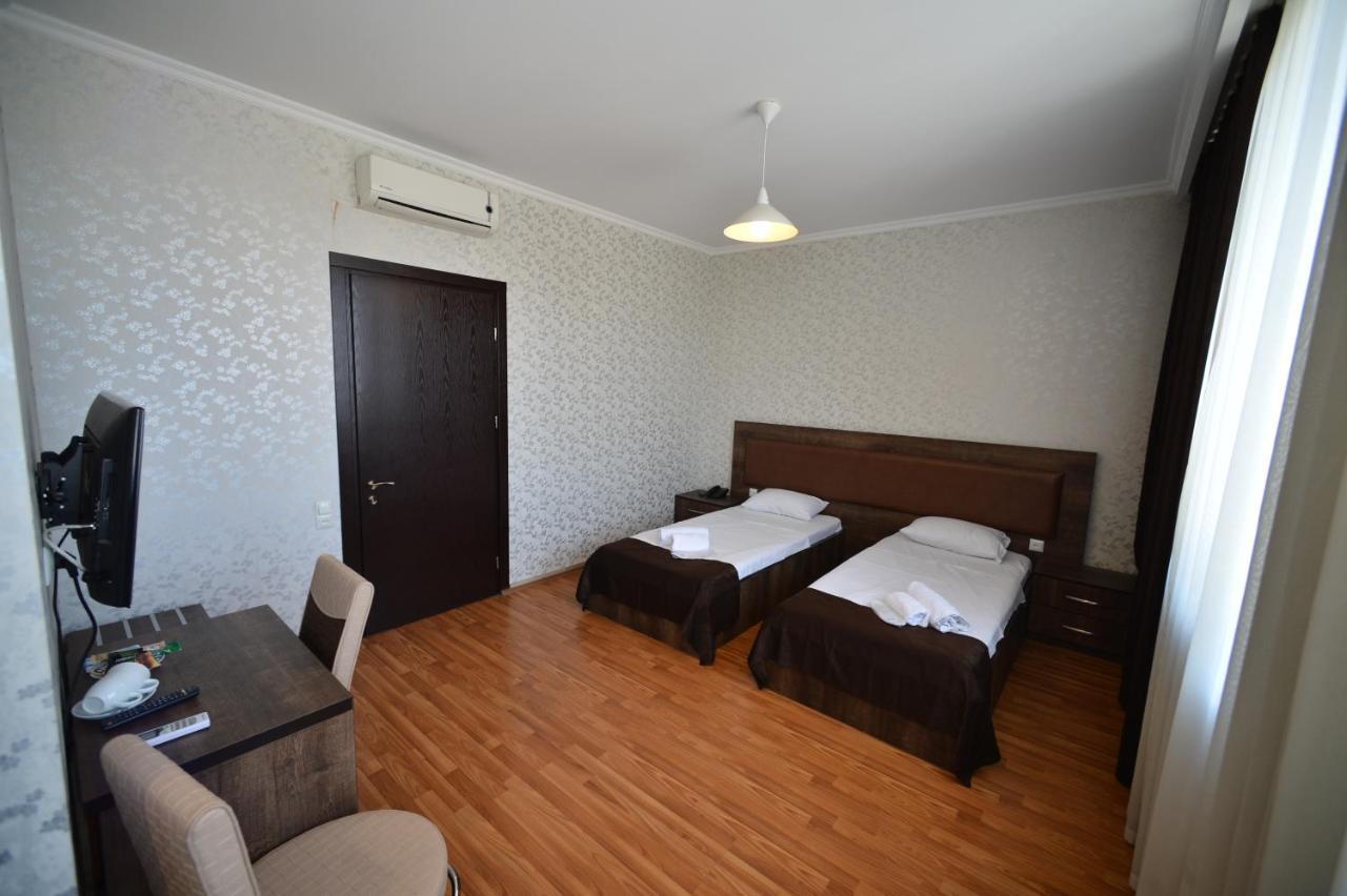 Green Hotel Batumi Eksteriør billede