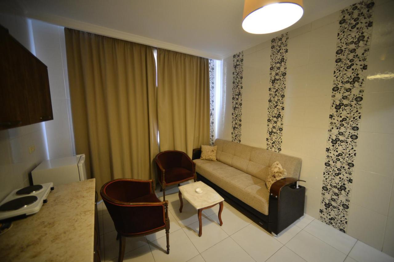 Green Hotel Batumi Eksteriør billede
