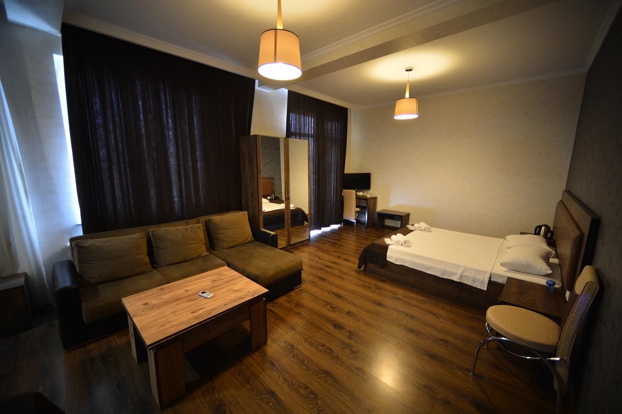 Green Hotel Batumi Eksteriør billede